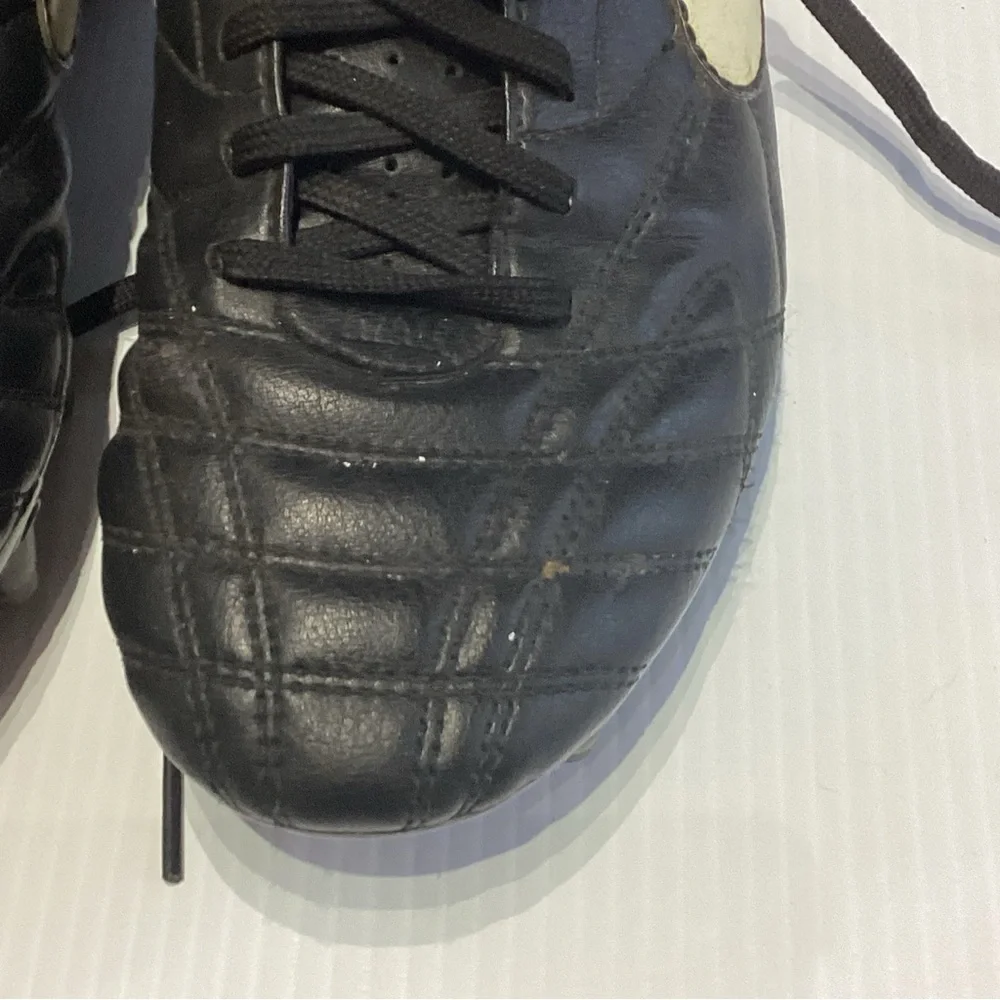 Nike Tiempo Legend lll FG Size 7.5 US Woman’s Black Soccer Cleats 385397-016 - Picture 2 of 11